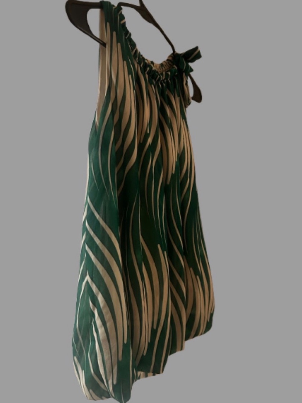Made in Italy Green and Cream Patterned Sleeveless Tie-Shoulder Top - Picture 2 of 5
